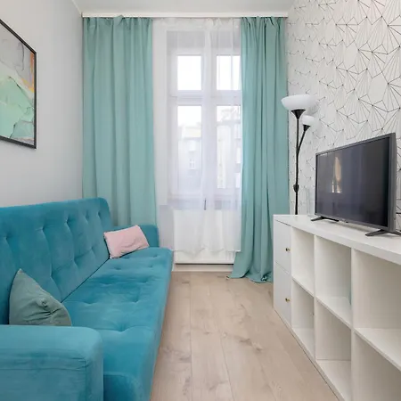 Cosy Near The Old Town By Renters *