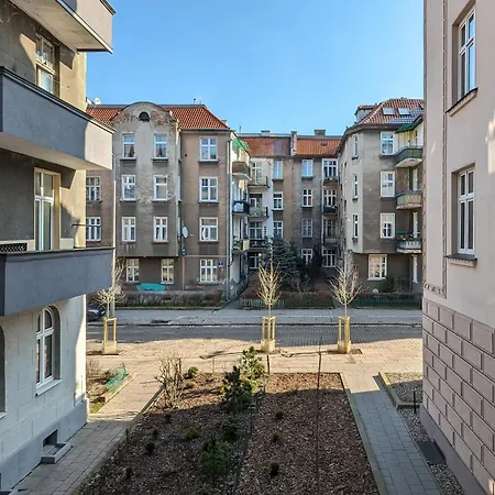 Cosy Near The Old Town By Renters *