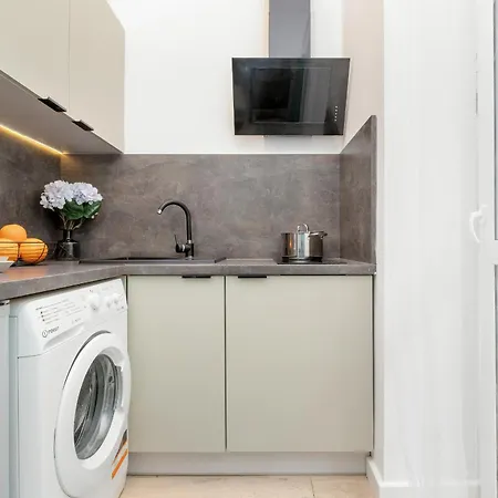 Cosy Near The Old Town By Renters *