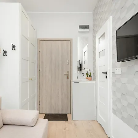 Cosy Near The Old Town By Renters 아파트