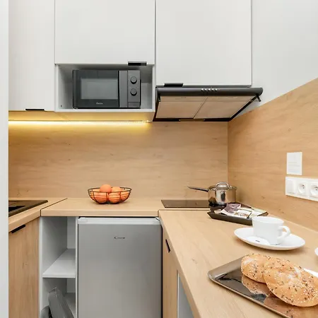 Cosy Near The Old Town By Renters Διαμέρισμα *