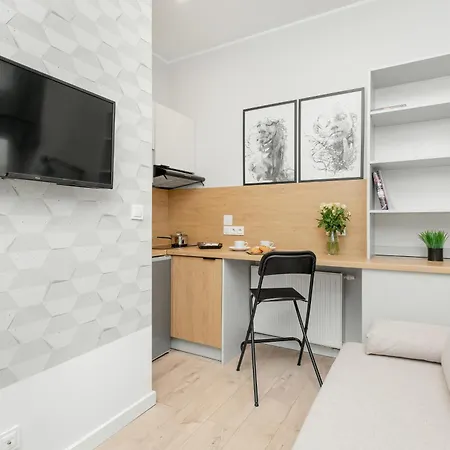 Cosy Near The Old Town By Renters * 그단스크