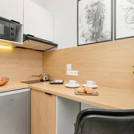 Διαμέρισμα Cosy Near The Old Town By Renters *