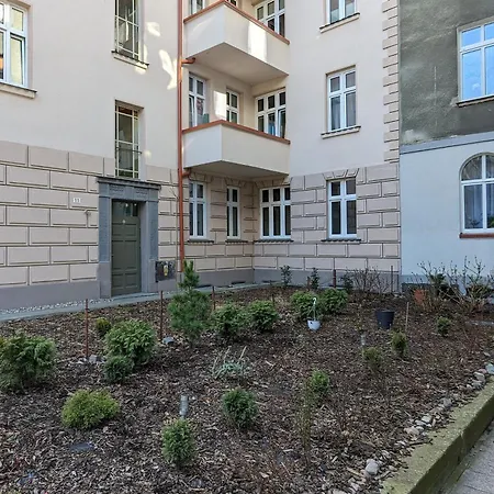Cosy Near The Old Town By Renters